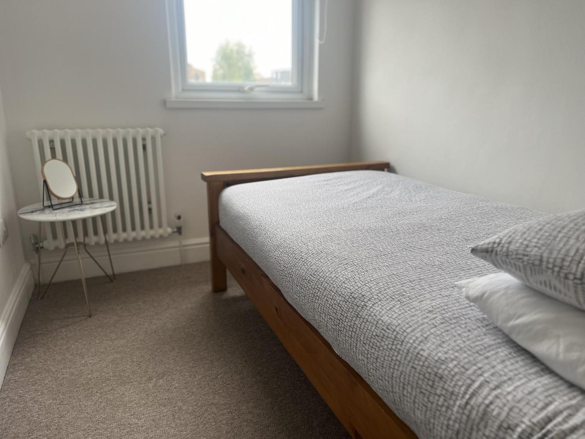 City Reach Retreat Spacious 4Bed House Startford Maryland Great Transport Links Лондон Екстериор снимка