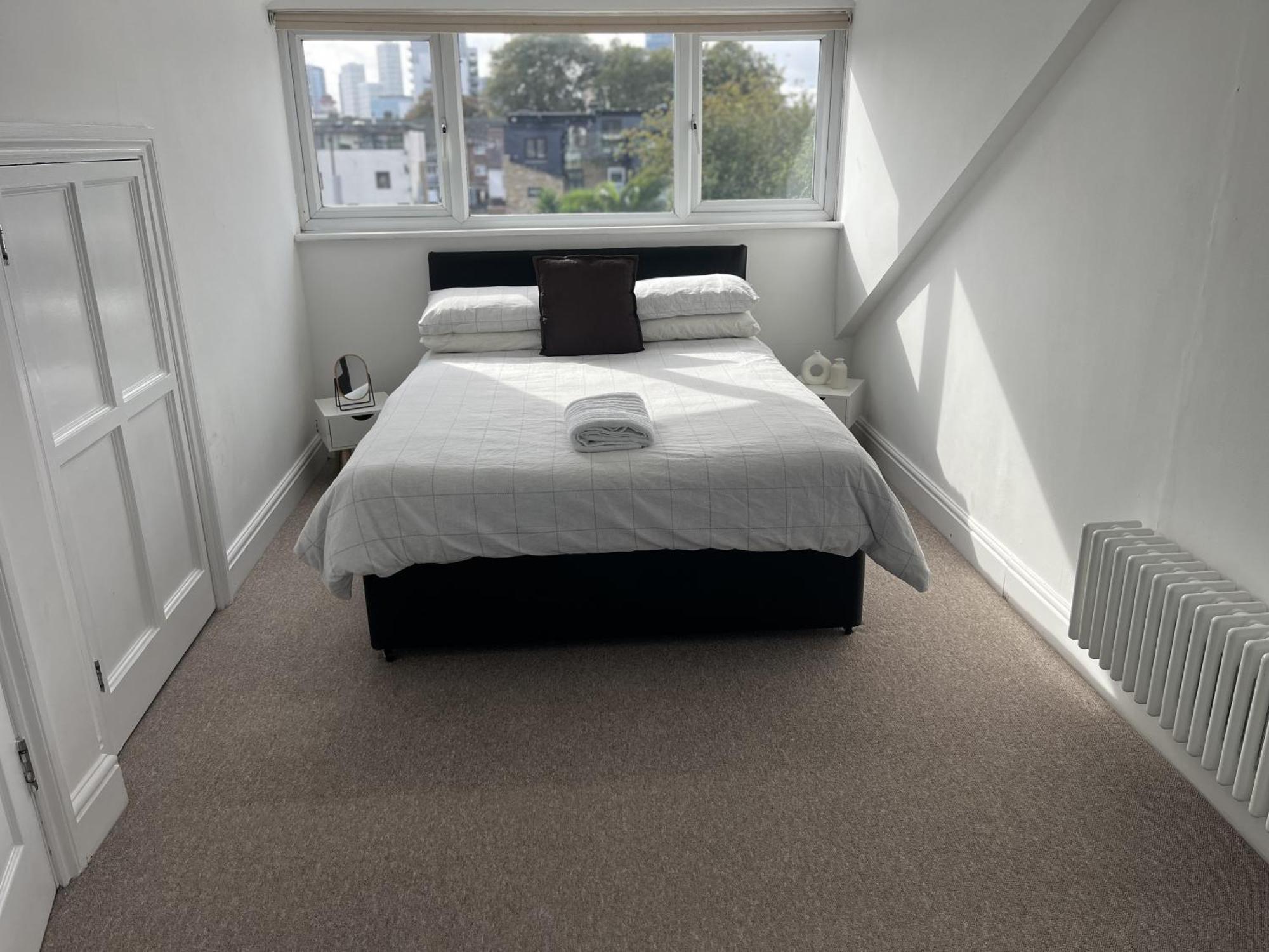 City Reach Retreat Spacious 4Bed House Startford Maryland Great Transport Links Лондон Екстериор снимка