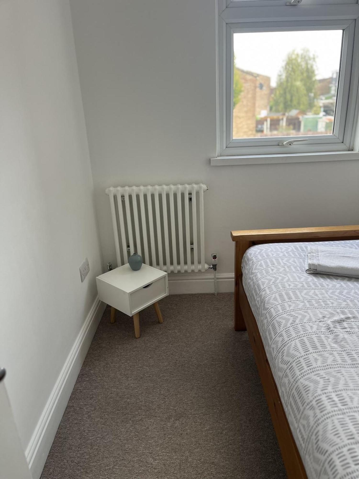 City Reach Retreat Spacious 4Bed House Startford Maryland Great Transport Links Лондон Екстериор снимка